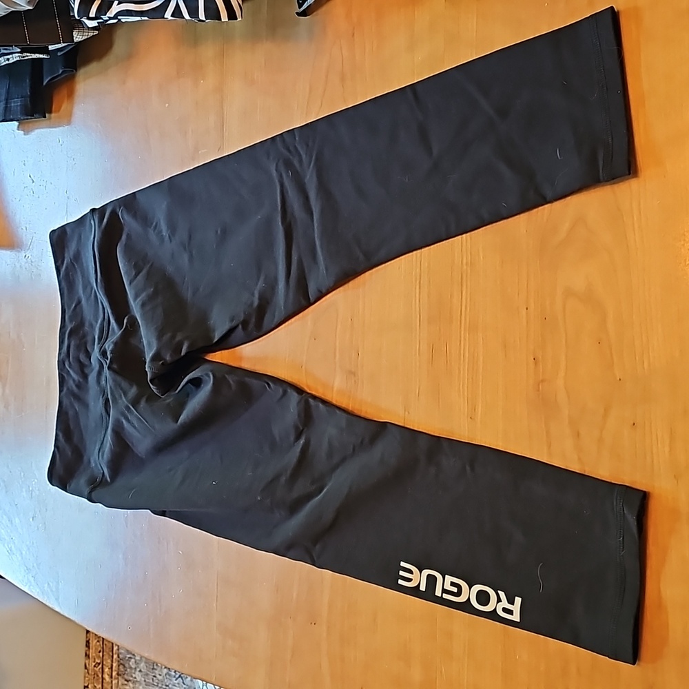 Rogue Capri Workout Pant